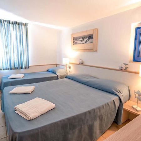 Hotel Villa Giulia Порто-Аццурро Екстер'єр фото