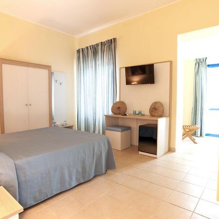 Hotel Villa Giulia Порто-Аццурро Екстер'єр фото