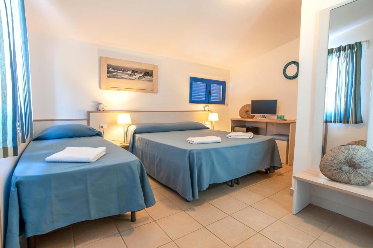 Hotel Villa Giulia Порто-Аццурро Екстер'єр фото